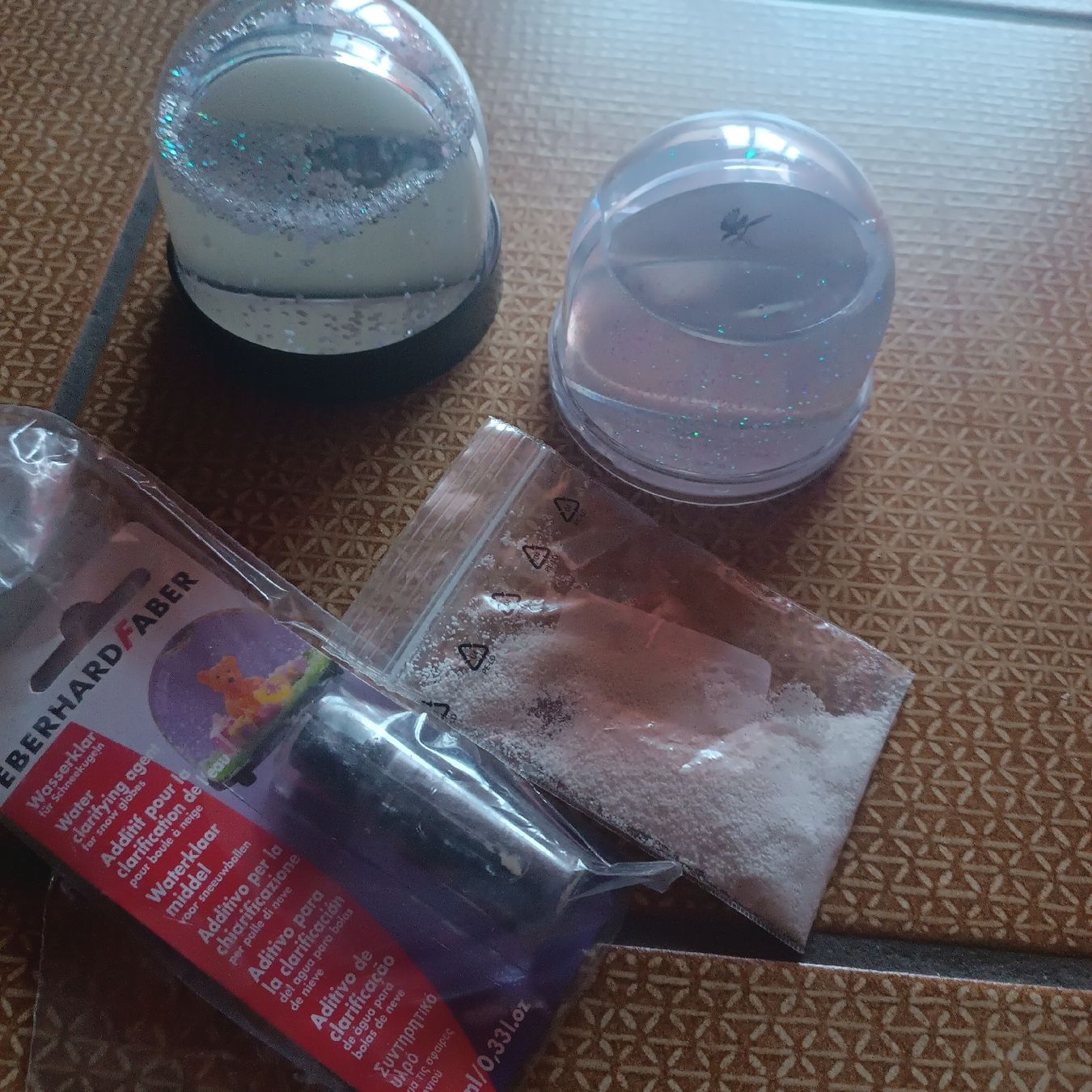 Bastelsets: 2 Boules à neige à décorer soi-même – Neu und originalverpackt aus Cornaux NE von Mimi983
