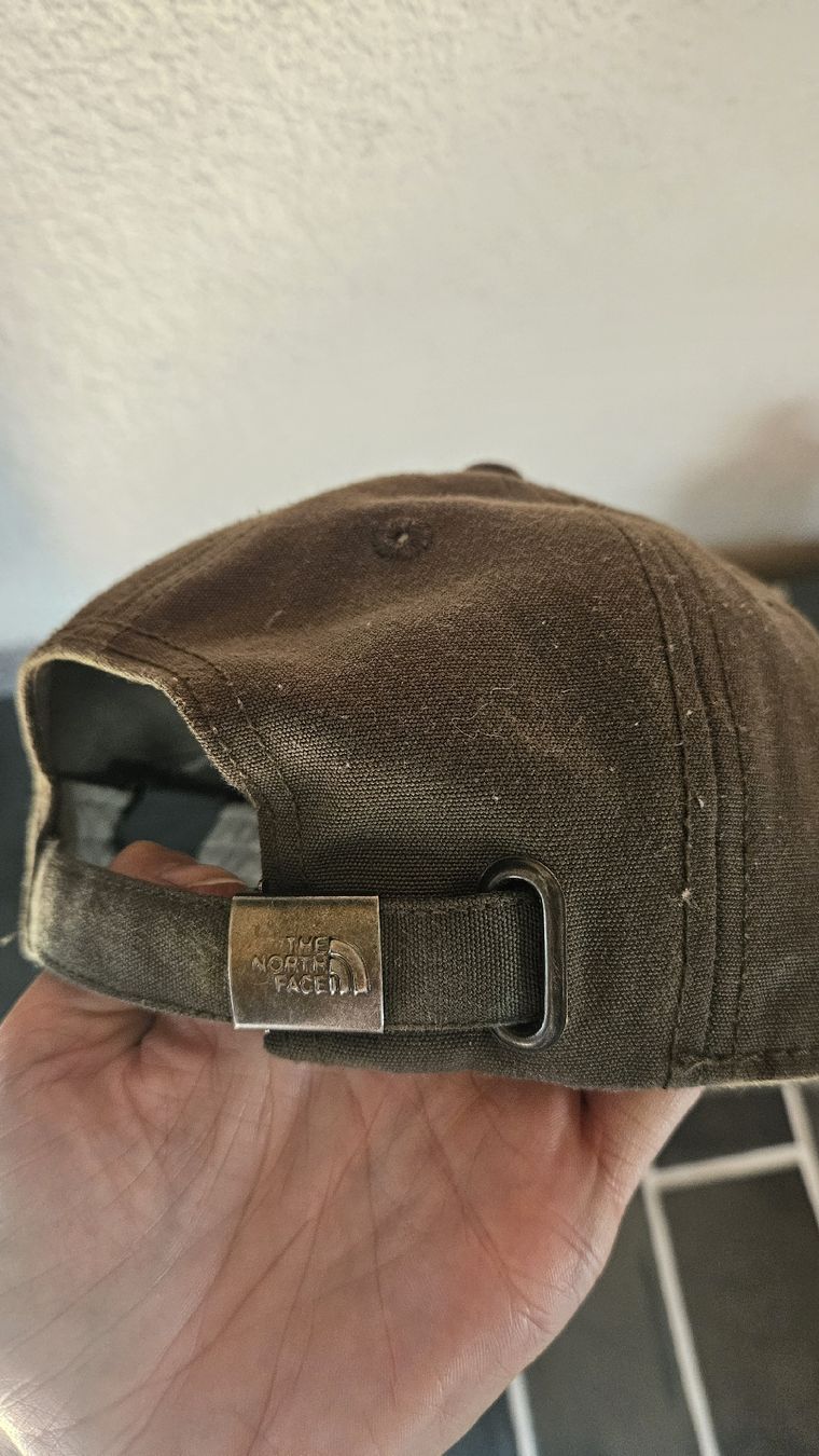 North Face Chapeaux, bonnets & casquettes: CAP The North Face – D'occasion à Bulle par tiff_1992 1
