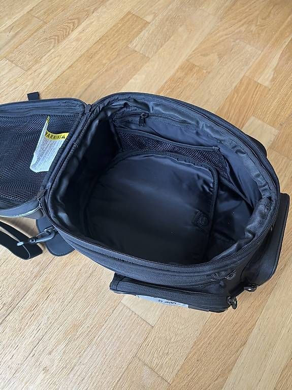 Valigie: Sacoche réservoir moto IXS – Usato da Pully venduto da lau_7zrf 2