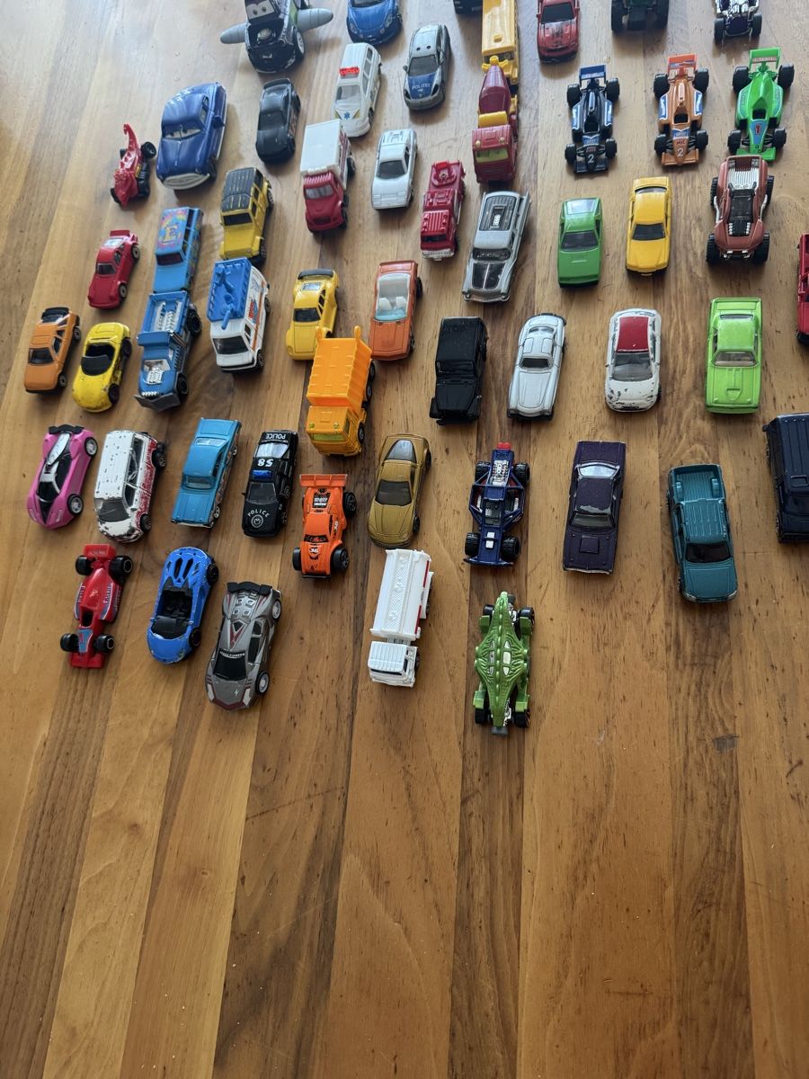 Spielzeuge: 52Konvolut Spielzeugautos  – Gebraucht aus Zürich von oase69 2