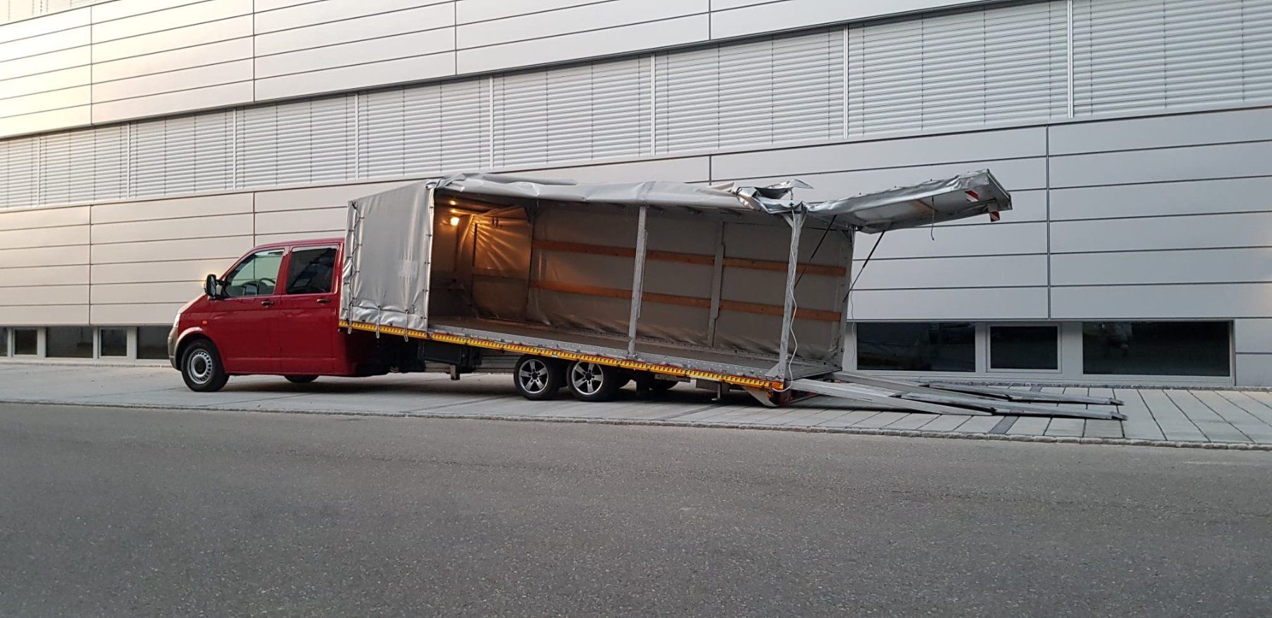VW Autos: VW T5 Fitzel Autotransporter MFK März 2025 – D'occasion à Baar par rue_dwn8 9