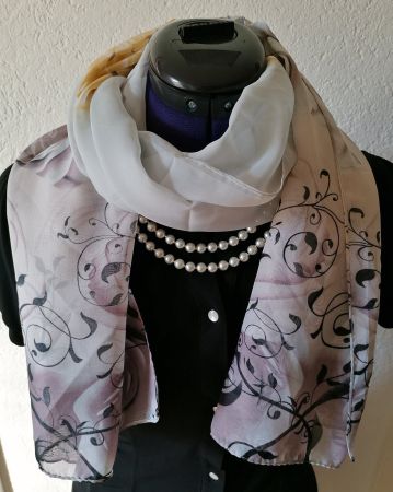 Schickes Damen Foulard mit Blumen und Ornamente