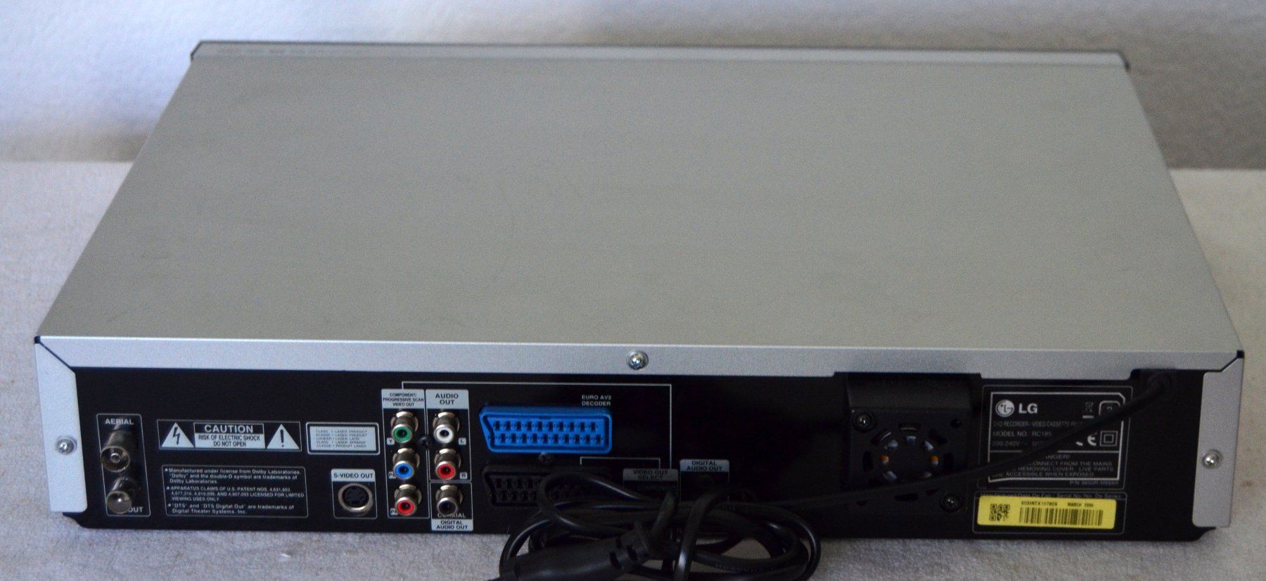 LG Registratori: LG RC185 Videorecorder VHS /  magnétoscope – Usato da Collonges venduto da arashee 3