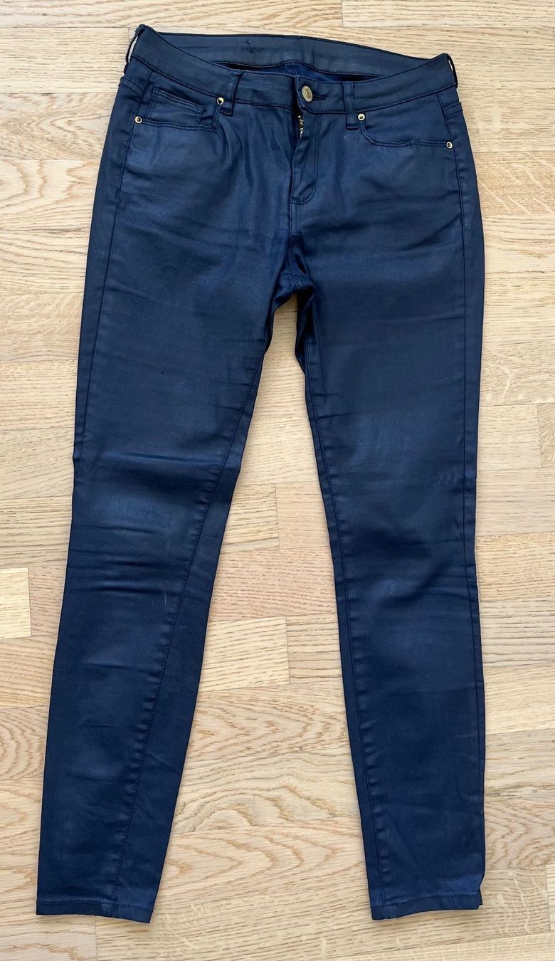 Pantaloni: Lässige Jeans/Stoffhose Gr 36 – Usato da Richterswil venduto da Rem2011 1
