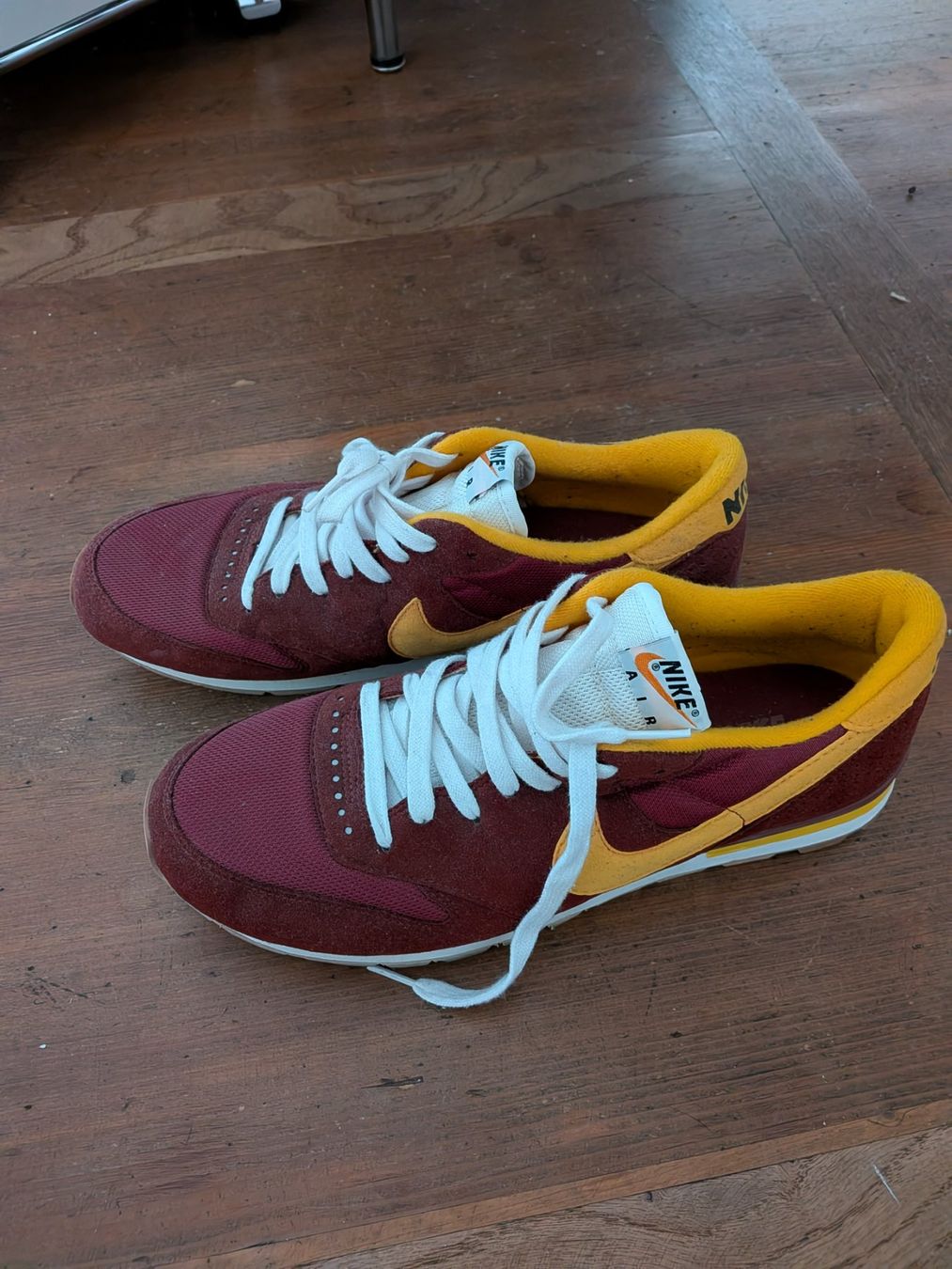 Nike Scarpe da uomo: Nike Air Epic 2005 Vintage OG – Nuovo (secondo la descrizione) da Bern venduto da qu11 2