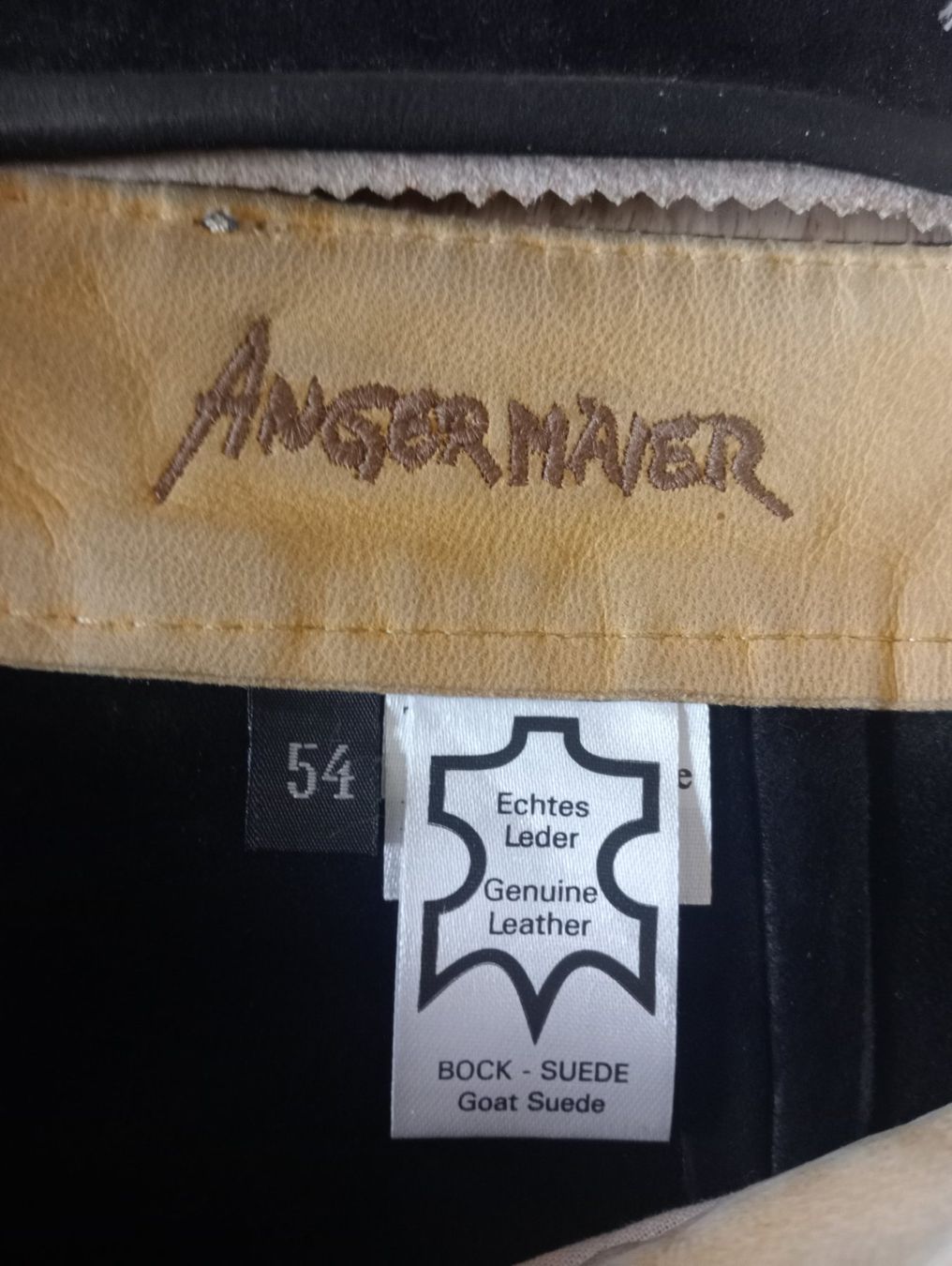 Pantaloni: Kurze Lederhosen schwarz – Usato da Utzenstorf venduto da Commer 2