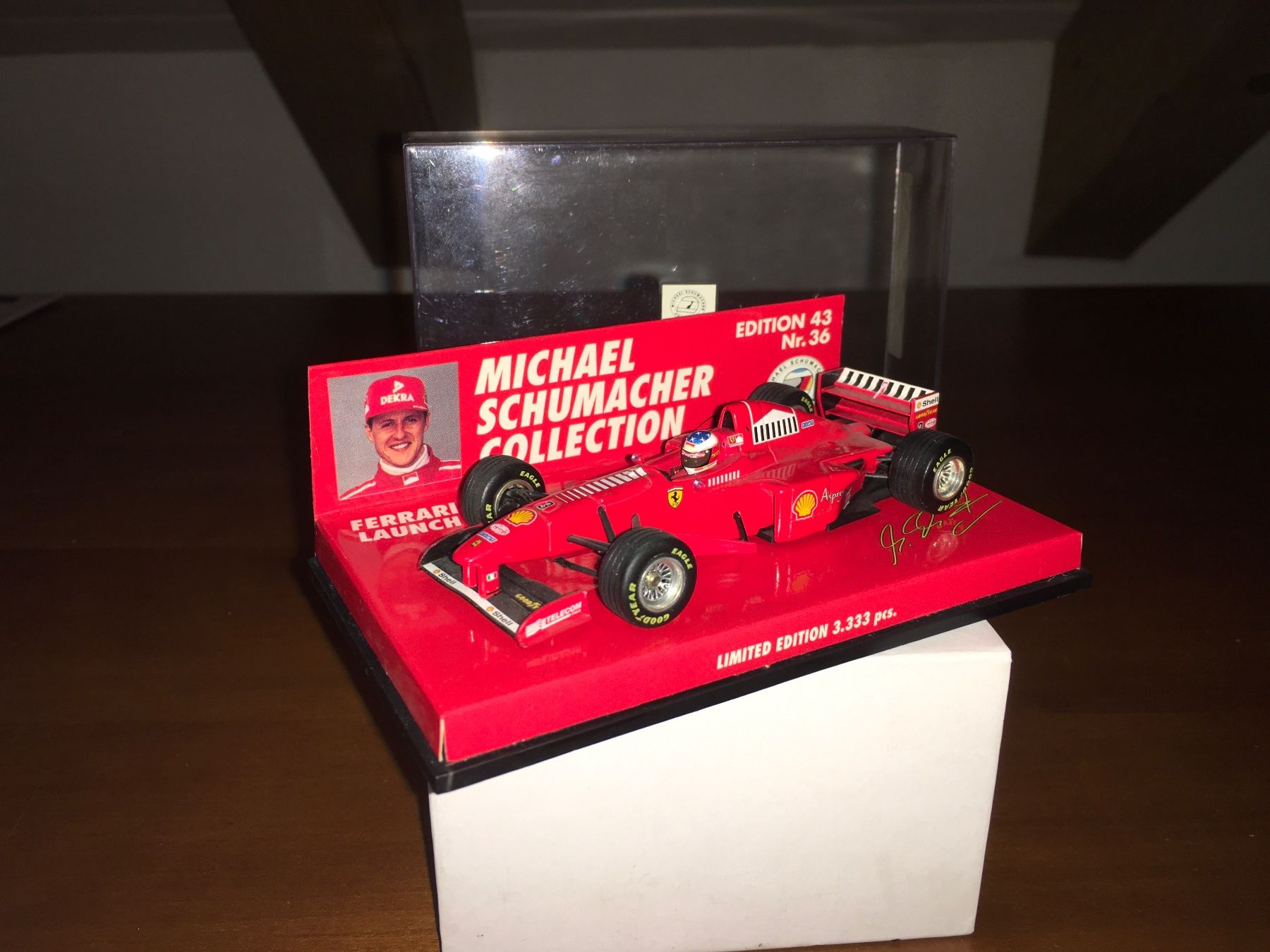 Minichamps Modellini d'auto: F1 Ferrari Launch 1998 M. Schumacher 1/43 – Nuovo (secondo la descrizione) da Wohlen AG venduto da PrivatSammlung