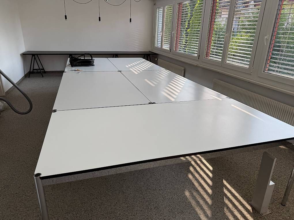 USM Tavoli: Table USM – Usato da Sugiez venduto da Trombone4