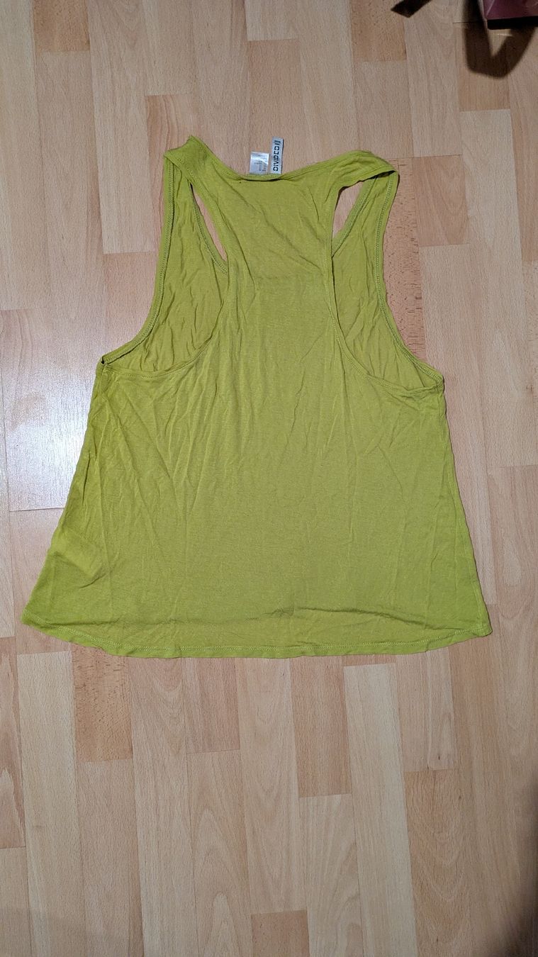 H&M Tops: H&M Tanktop – Gebraucht aus Morgarten von rra_jvw7 1