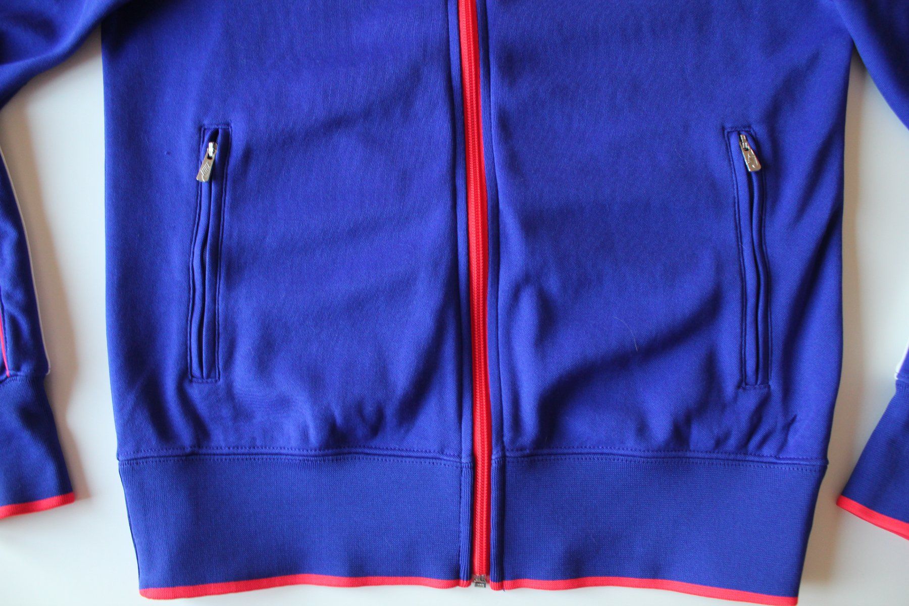 Nike Giacche: Veste de sport Nike t. L – Usato da Peseux venduto da Gilloss 1