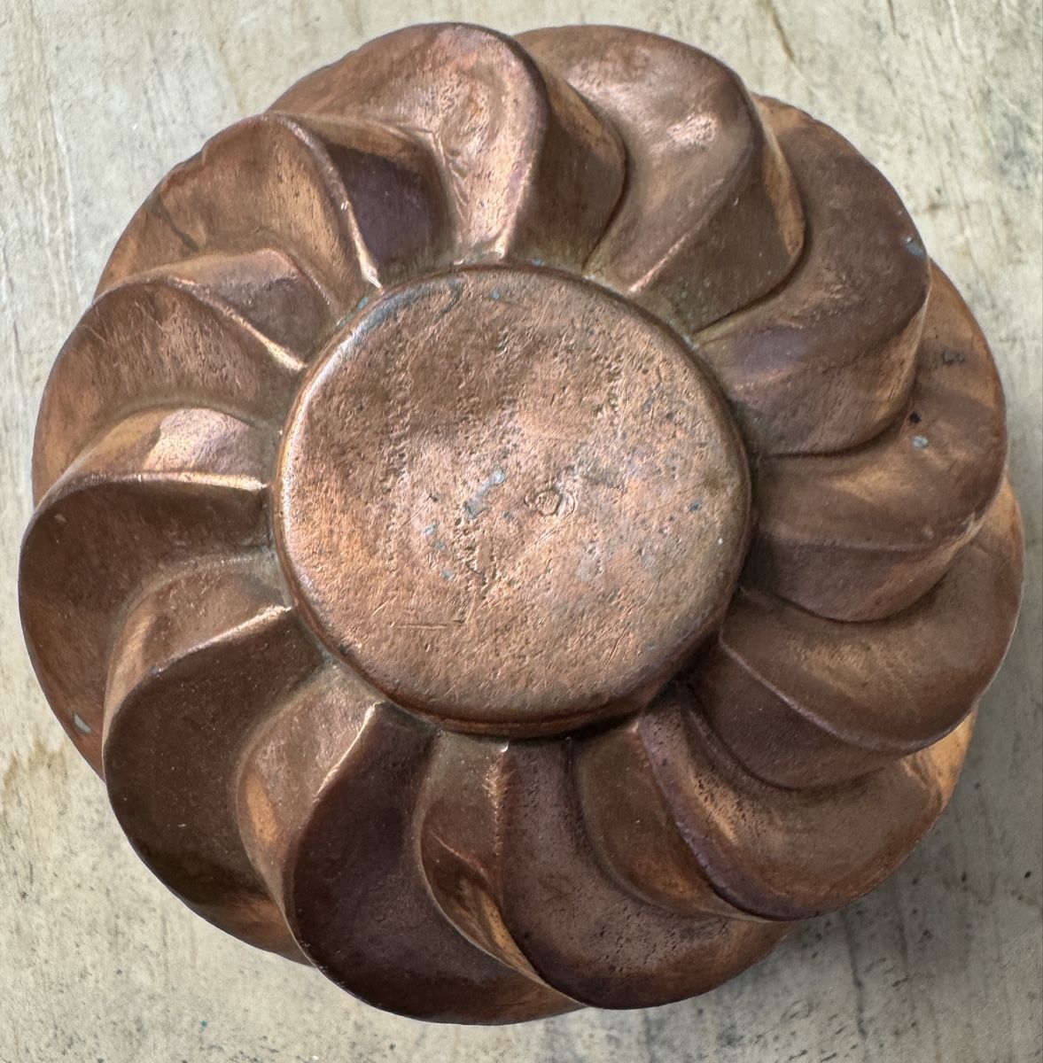 Moules à gâteaux: Kleine alte Backform aus Kupfer 11 cm – D'occasion à Rothrist par Luckywinner 5