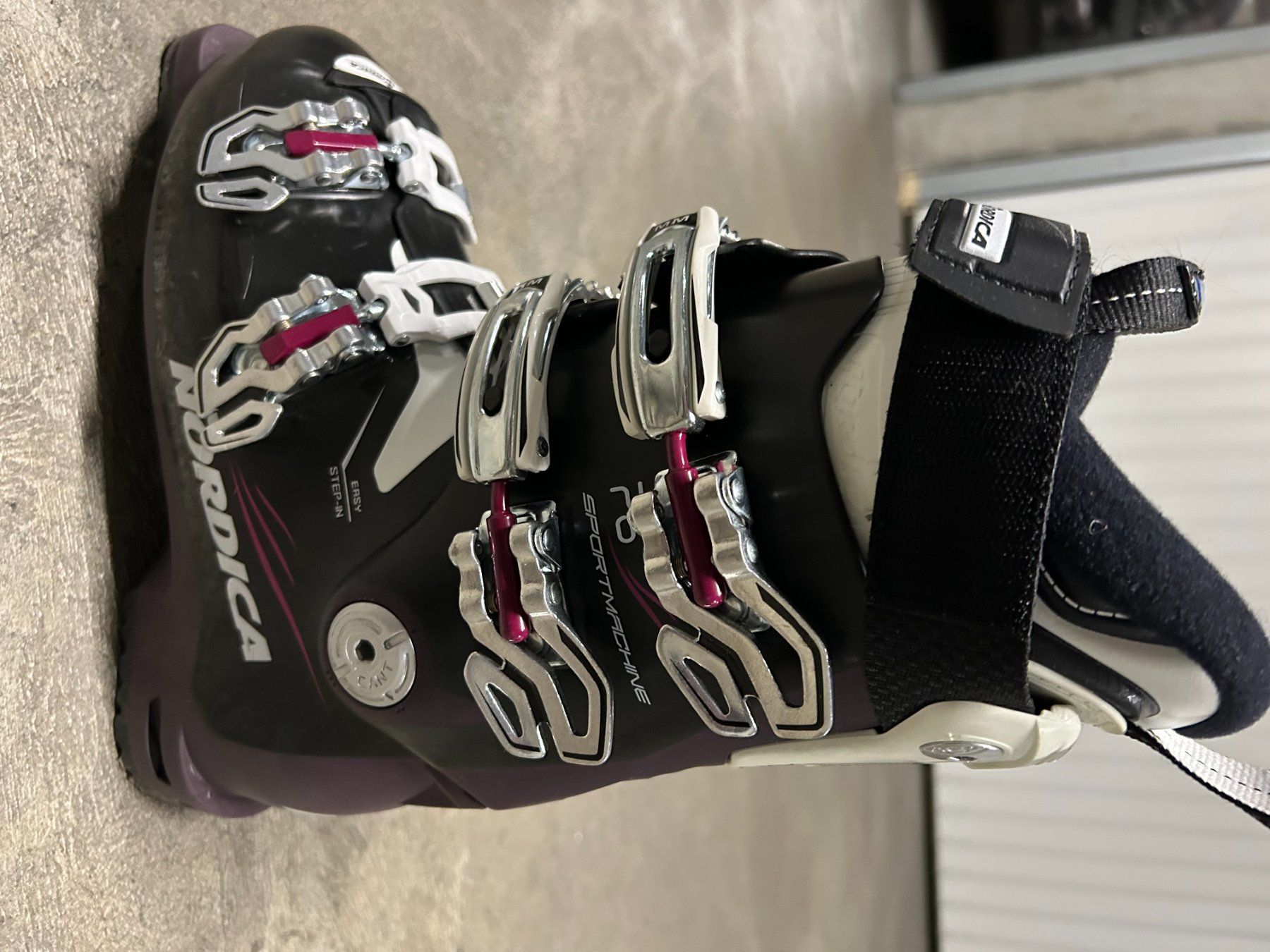 Nordica Herrenschuhe: Chaussures de ski Nordica – Gebraucht aus PETIT-LANCY von Niki97 1