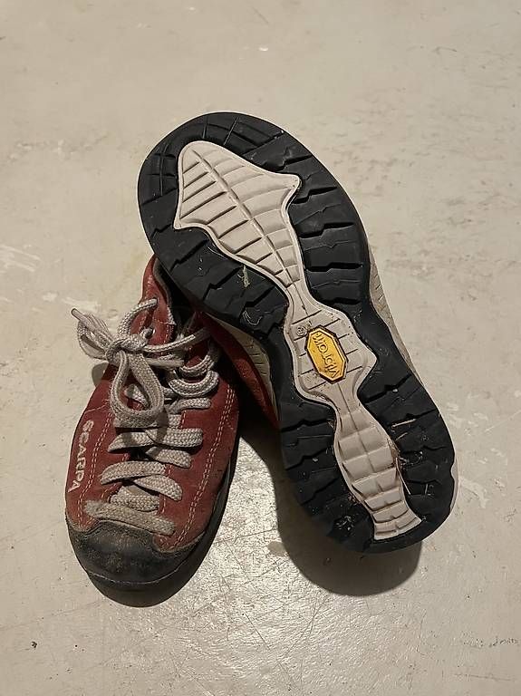 Scarpa Schuhe für Jungen: Baskets Scarpa 30 – Gebraucht aus Grattavache von Benterra 1