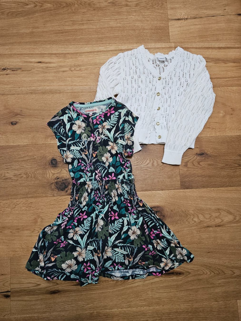 Vingino Kleider & Röcke: Vingino Kleid Gr. 116 + leichte Strickjacke – Gebraucht aus Lufingen von chr_nhh6