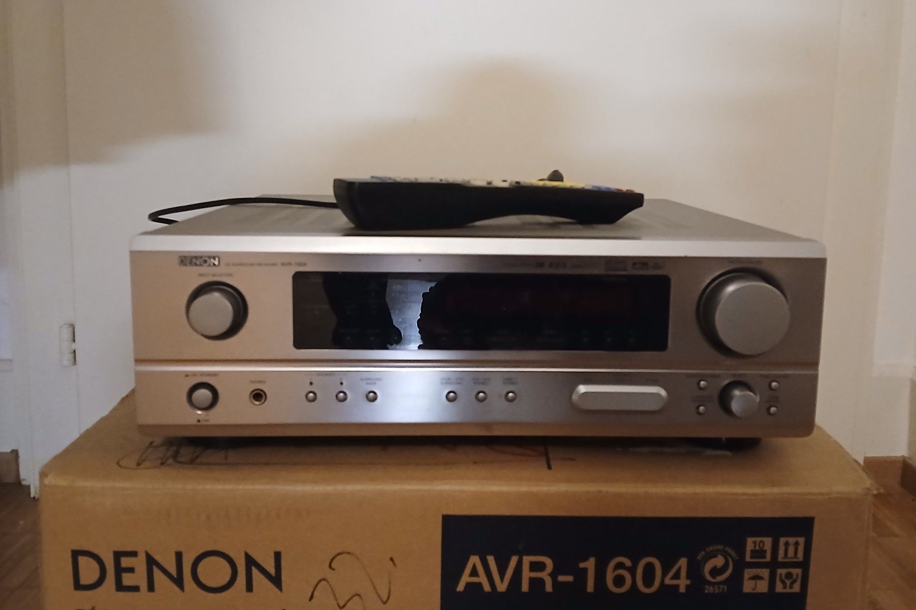 Denon Receiver: Denon AVR-1604 Heimkino Receiver – Gebraucht aus Lausanne von hdda
