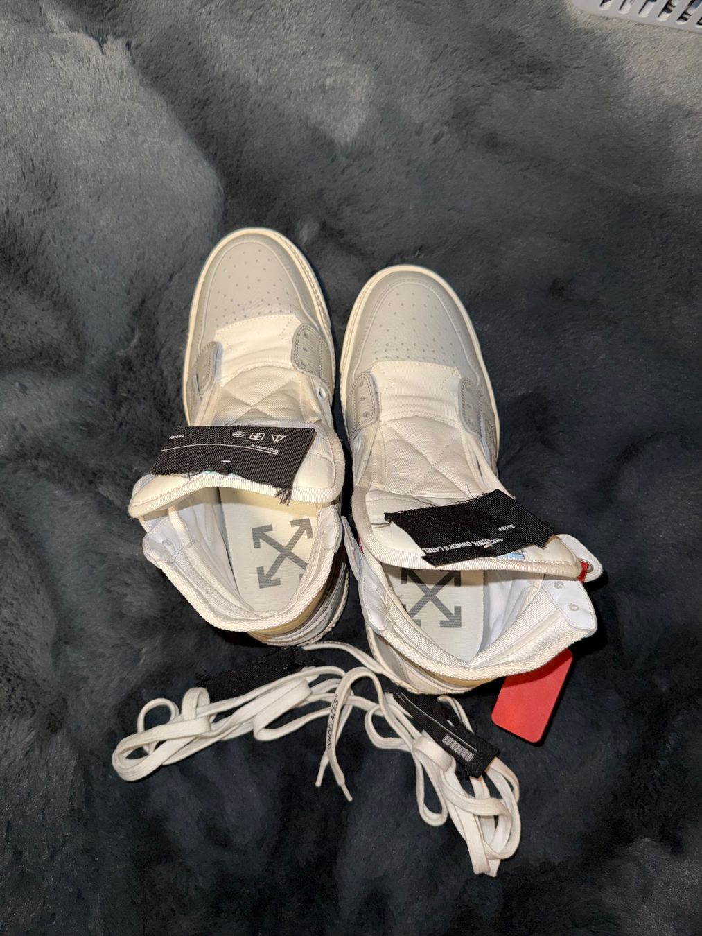 Off-White Scarpe da uomo: Off-White high Sneaker Grösse 39 in weiss – Nuovo (secondo la descrizione) da Küsnacht ZH venduto da jul_2bwq 4