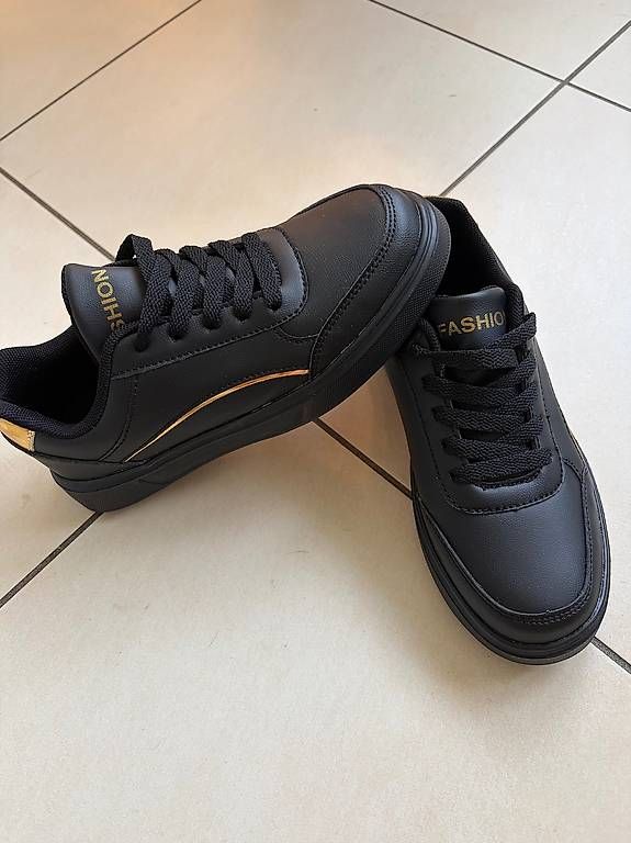 Damenschuhe: Basket noir neuves – Neu und originalverpackt aus bernex von salomee01