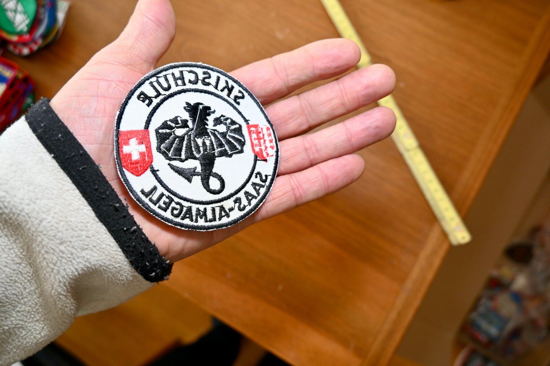 Swiss Placchette & Badge: SKISCHULE Saas - Almagell PATCH badge – Usato da Pfaffhausen venduto da mono_rec 2