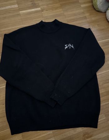 Pull noir DIVIN BY DIVIN avec motif blanc taille M neuf