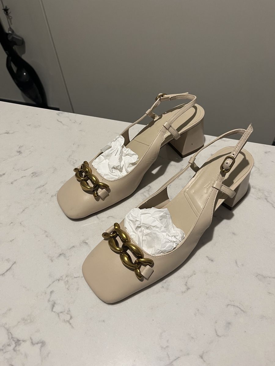 Massimo Dutti Scarpe da donna: Massimo Dutti heeled slingbacks with chain detail – Usato da Mies venduto da nic_yk5d