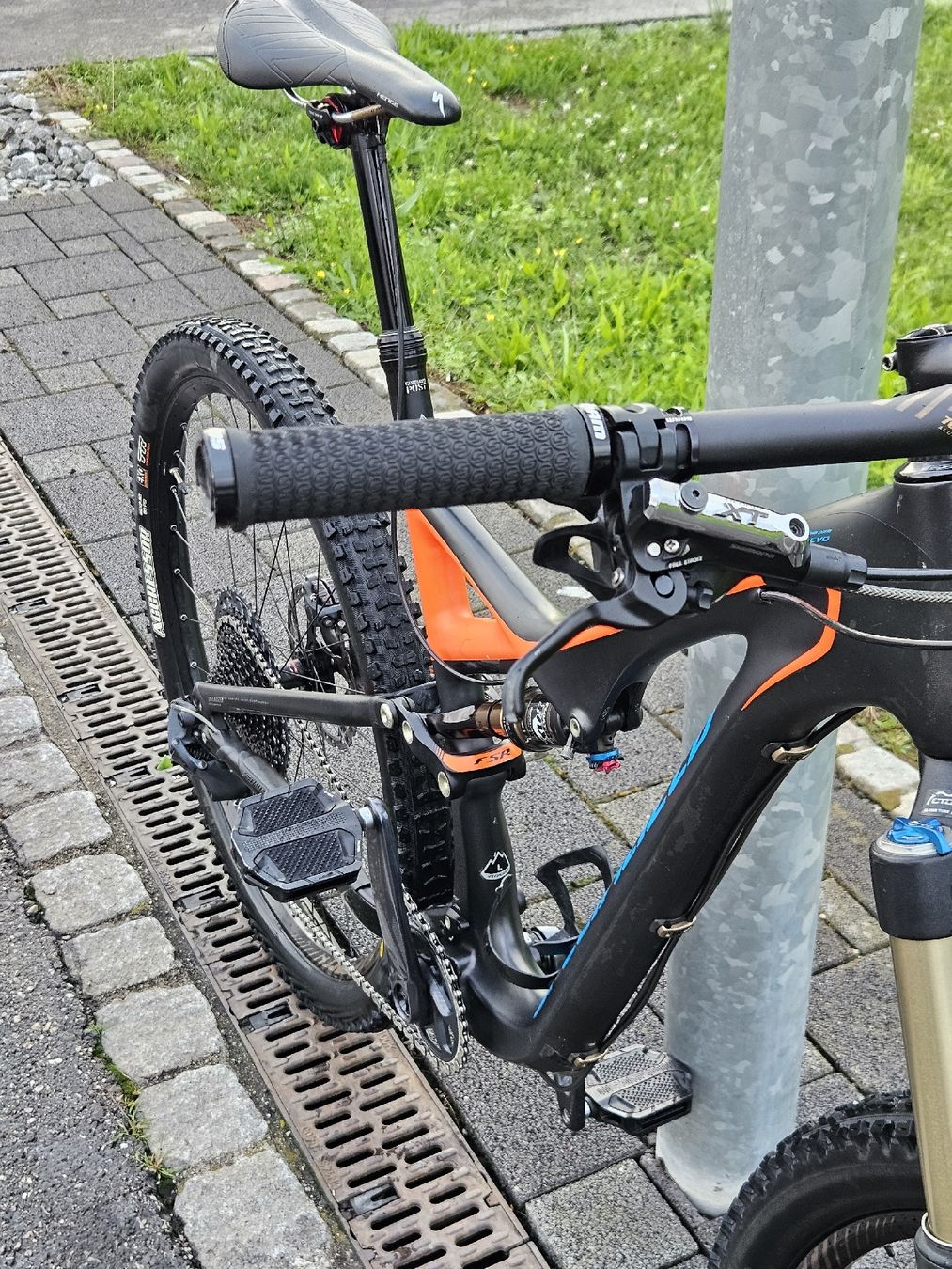 Specialized Velos: Specialized Stumpjumper EVO Expert 29' Carbon – Gebraucht aus Gränichen von M505 6