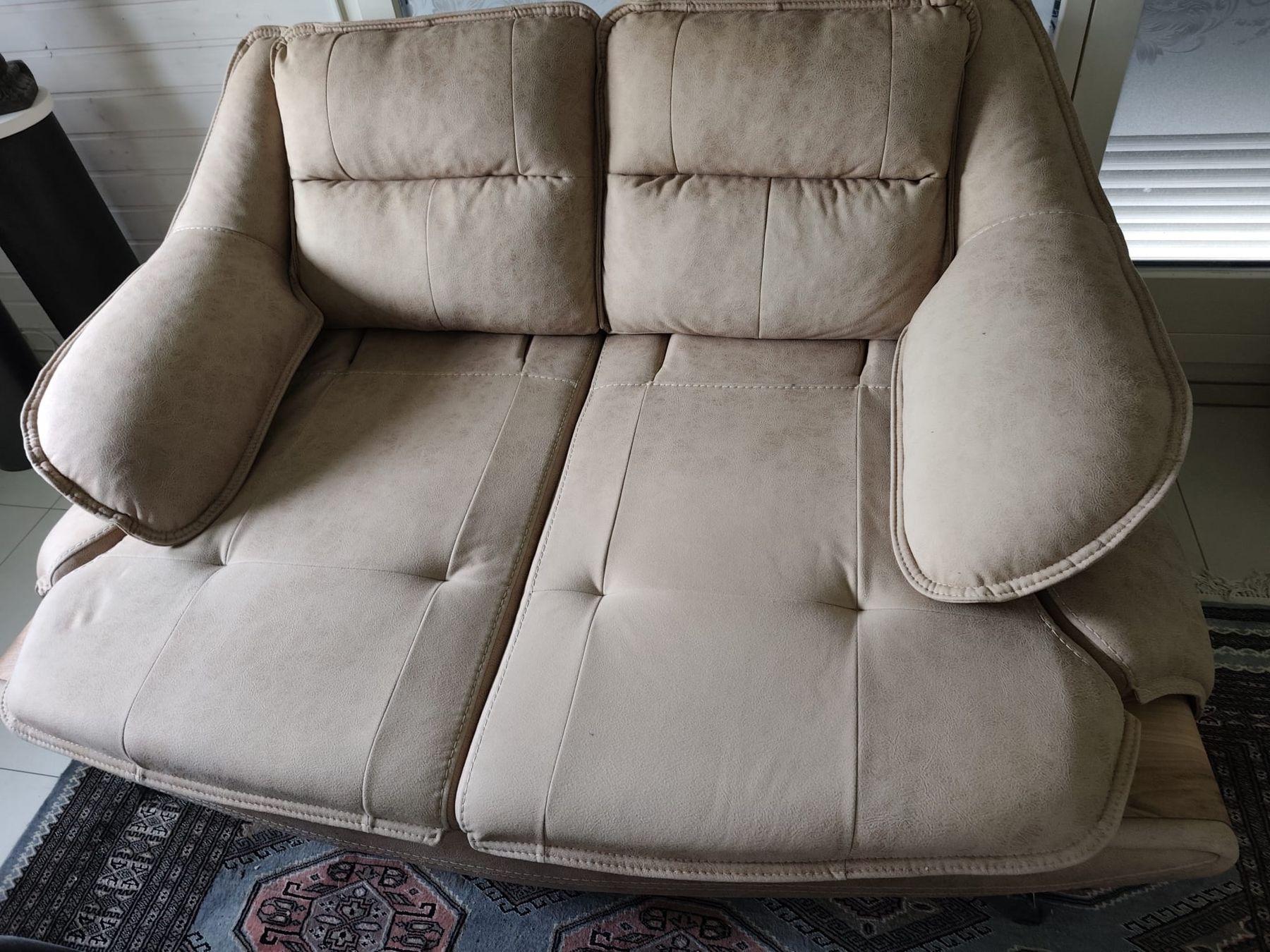 Sofas: Zweier Sofa Beige  – Gebraucht aus Zuckenriet von bm2_88l9 3