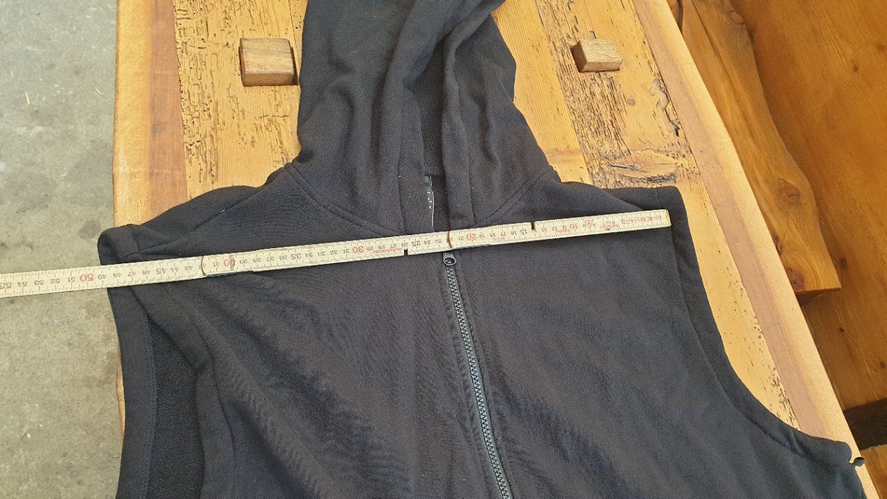 Gilets: Ärmelloses Hoodie mit Zip – D'occasion à Naters par Mario79 2
