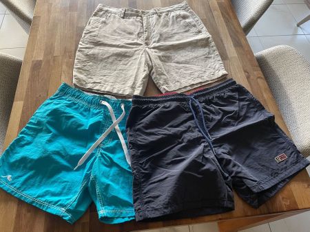 2 Badehosen und 1 Paar Linen Shorts Grösse M für Männer