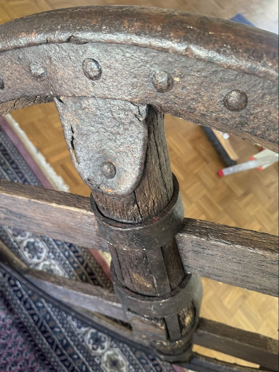 Tavoli: Antike Salon Tisch  – Usato da Schlieren venduto da Freundlich02 7
