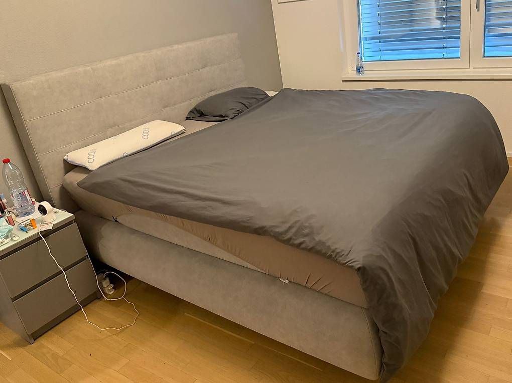 Letti: Boxspringbett 180x200 cm mit gepolstertem Kopfteil – Usato da Suhr venduto da Norio3