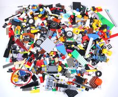 1.5 kg. Legoteile mit Minifiguren