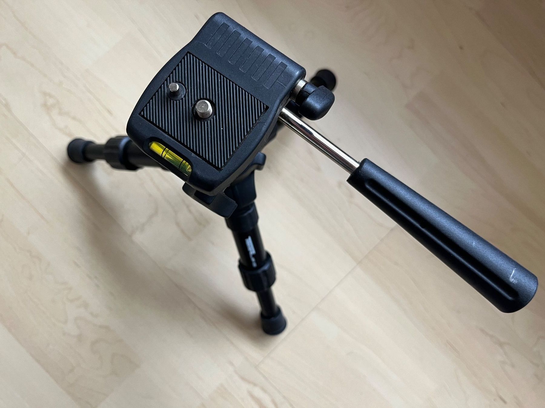Treppiedi & Teste: Kompaktes Kamerastativ Takara MP-202 – Usato da Zürich venduto da Gurkis 3
