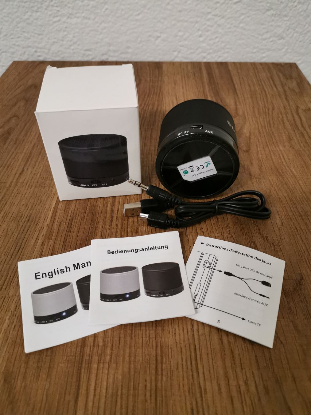 Haut-parleurs: Kompakter Bluetooth Lautsprecher neuwertig – Neuf (Voir description) à Bonaduz par TheCahenzli 3