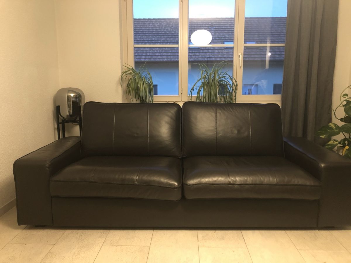 Ikea Divani: Ikea Kivik 3er Ledersofa dunkelbraun – Usato da Bussnang venduto da __Geronimo__