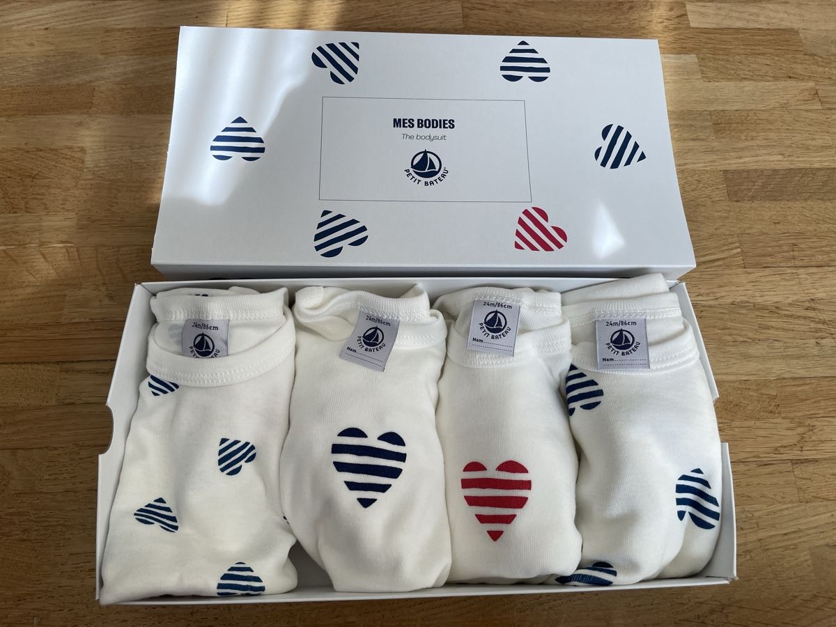 Petit Bateau Lotti & Set di vestiti: Petit Bateau Kurzarm Body Set Gr 86 Neu – Nuovo e nell'imballaggio originale da Zürich venduto da Martuski