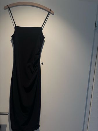 Zara Kleid in schwarz 