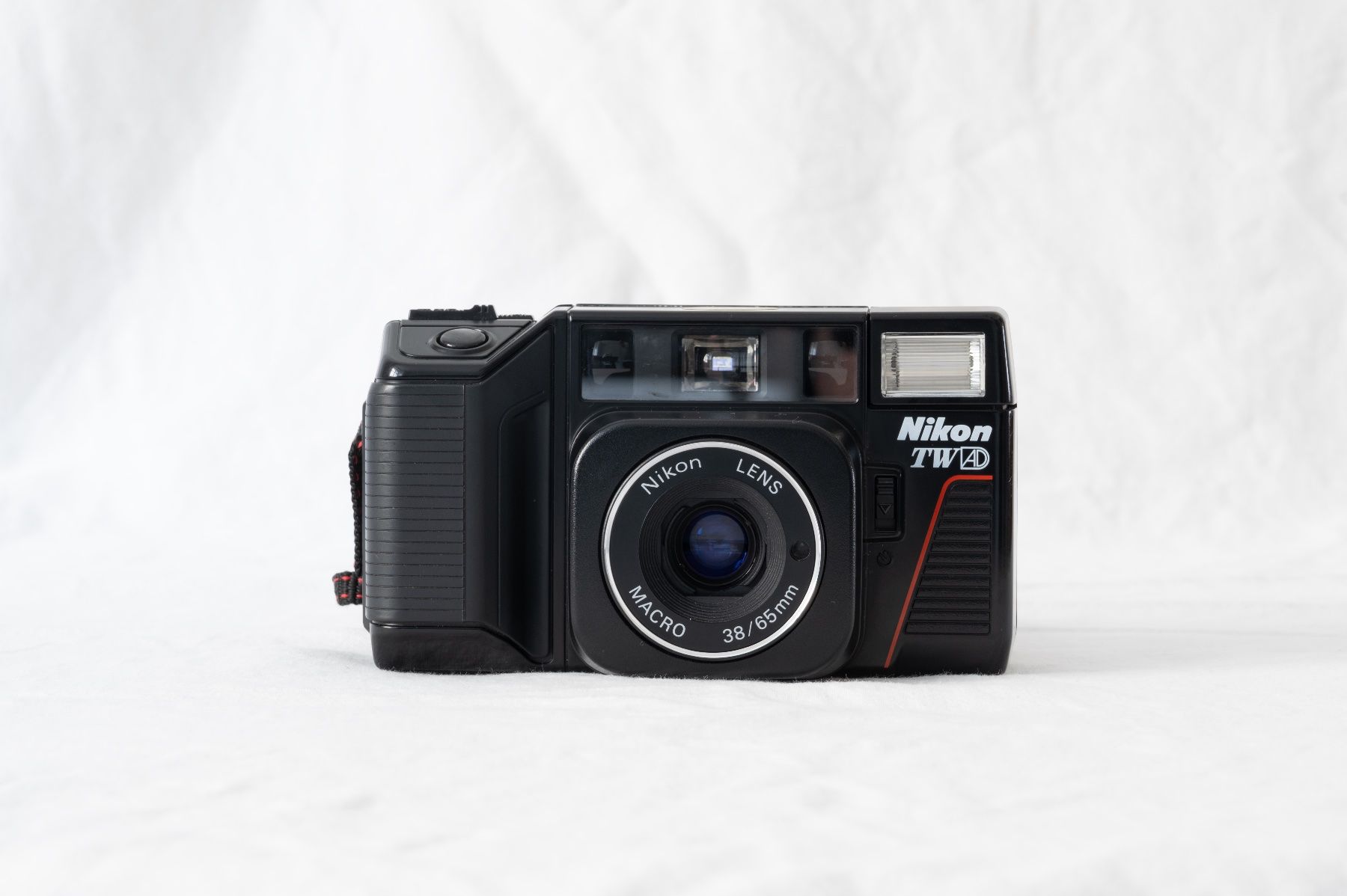 Nikon Fotocamera: Nikon L35 TW AD – Usato da Zürich venduto da nadiachrist 2