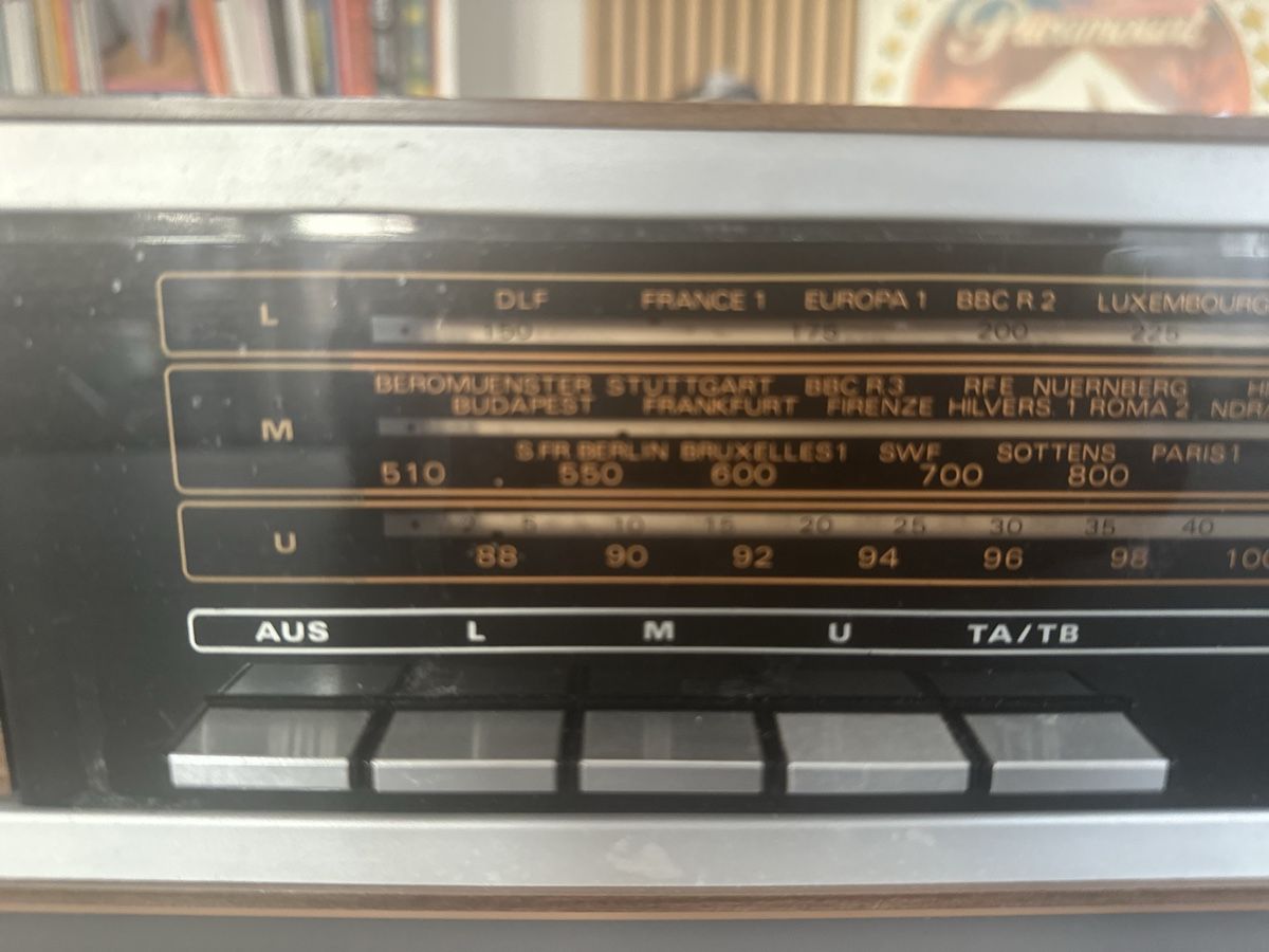 Grundig Radios: Vintage Grundig Radio – Gebraucht aus Erlenbach ZH von Indien8 3