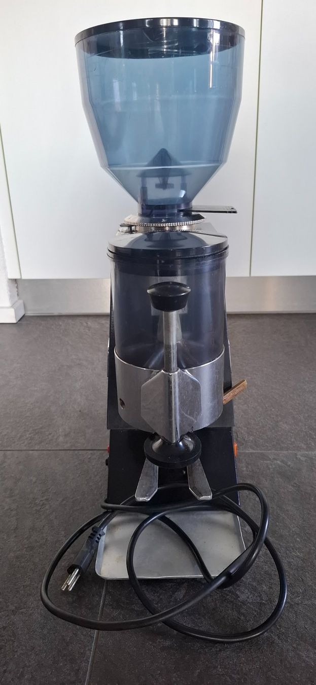 Elettrodomestici da cucina: Gastro Kaffeemühle OBEL – Usato da Einsiedeln venduto da bachi7000 2