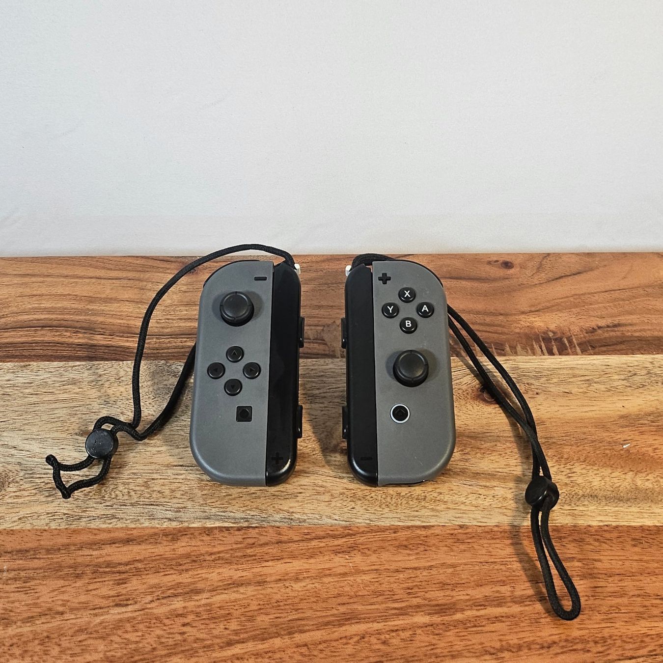 Controller: 2 Stück Ersatz Joy Con Controller Kompatibel Nintendo Switch – Nuovo e nell'imballaggio originale da Hundwil venduto da pak_b5sl 6