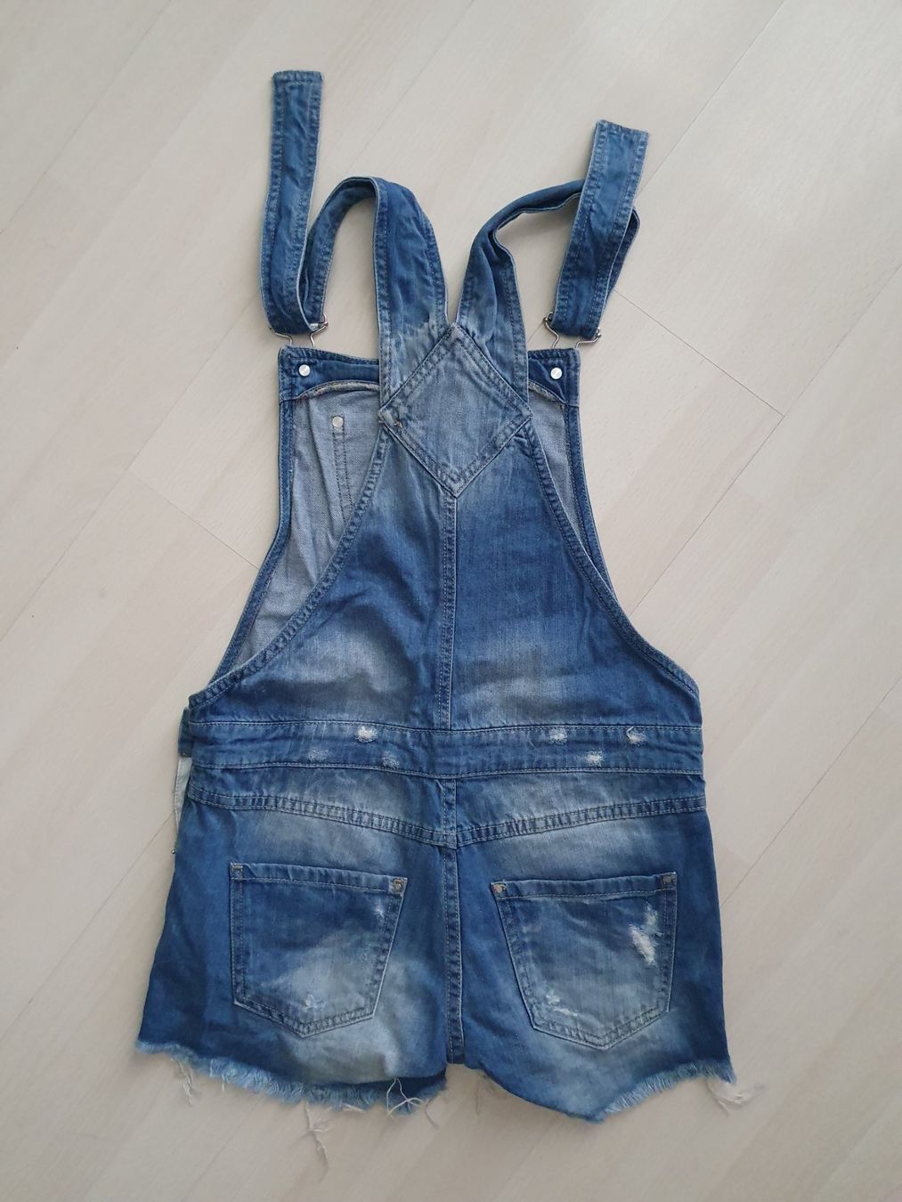 Jeans: Jeans Latzhose Gr XS – Usato da Münsingen venduto da BlackTears-3 2
