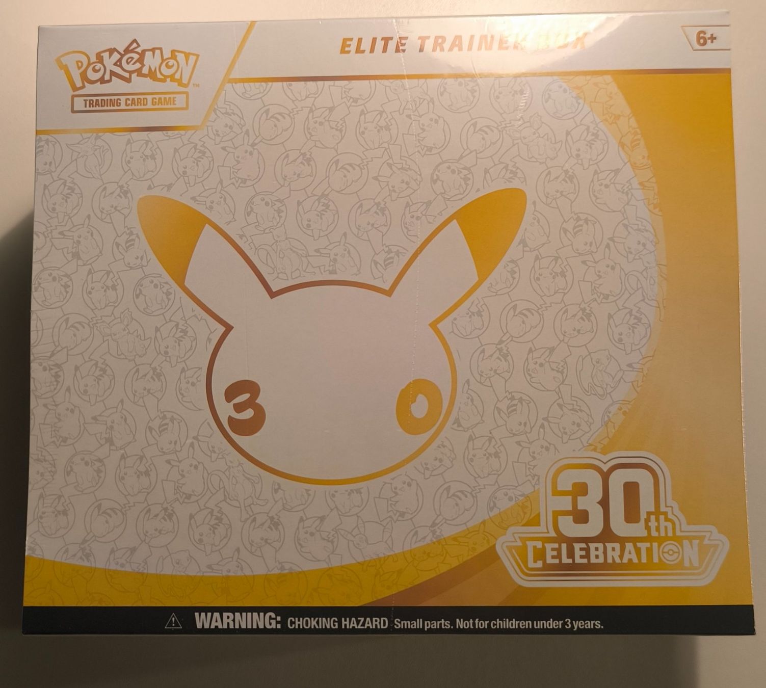 Pokémon Sammelbilder & Trading cards: 30th Celebration Elite Trainer Box - ETB EN – Neu und originalverpackt aus Oberrieden von ohhboy