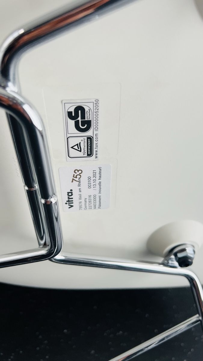 Vitra Sessel: Vitra LAR weiss – Gebraucht aus Triengen von chouchou88 4