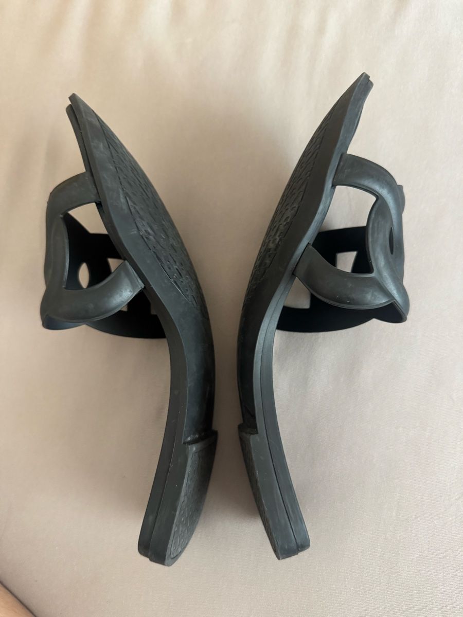 Hermès Chaussures femmes: Hermès Aloha Sandal size 38  – Défectueux à Davos Dorf par gin_8k9d 1