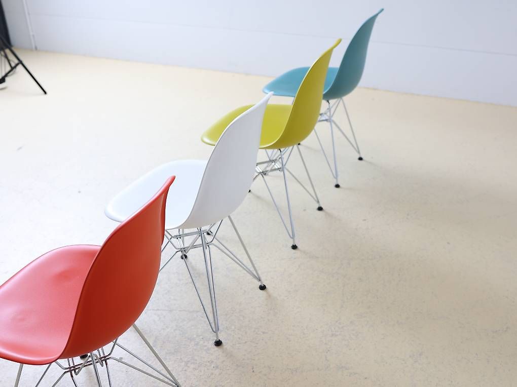 Vitra Sedie: Vitra Eames DSR Stühle | 4er-Set Farbmix – Usato da Meinisberg venduto da atelier_TILIJA 4