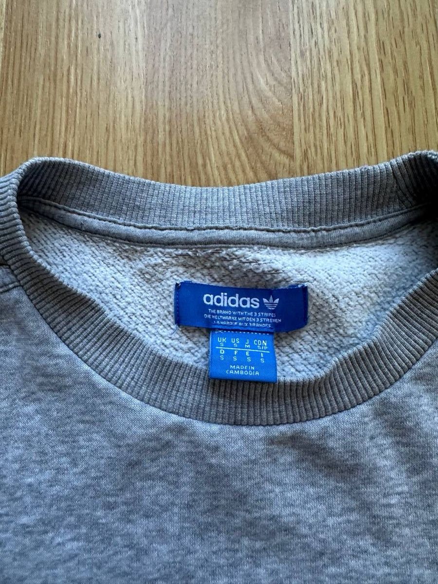 Adidas Pullover & Sweatshirts: Adidas Originals Pullover  – Gebraucht aus Pfäffikon ZH von Nataliia. 3