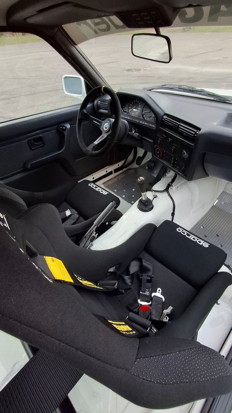 BMW Automobili: BMW E30 325i Clubsport – Usato da Illnau venduto da expand_dong 8