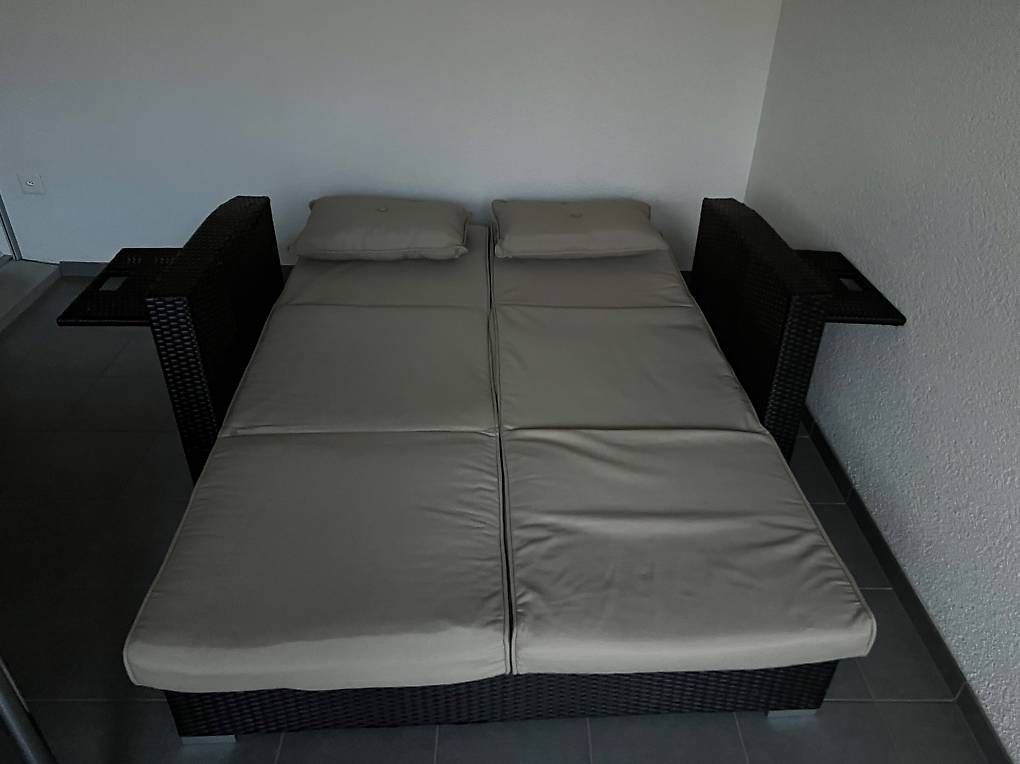 Sofas: Rattan Möbel Sofa/Liege – D'occasion à Trimmis par Tiguan2009 3