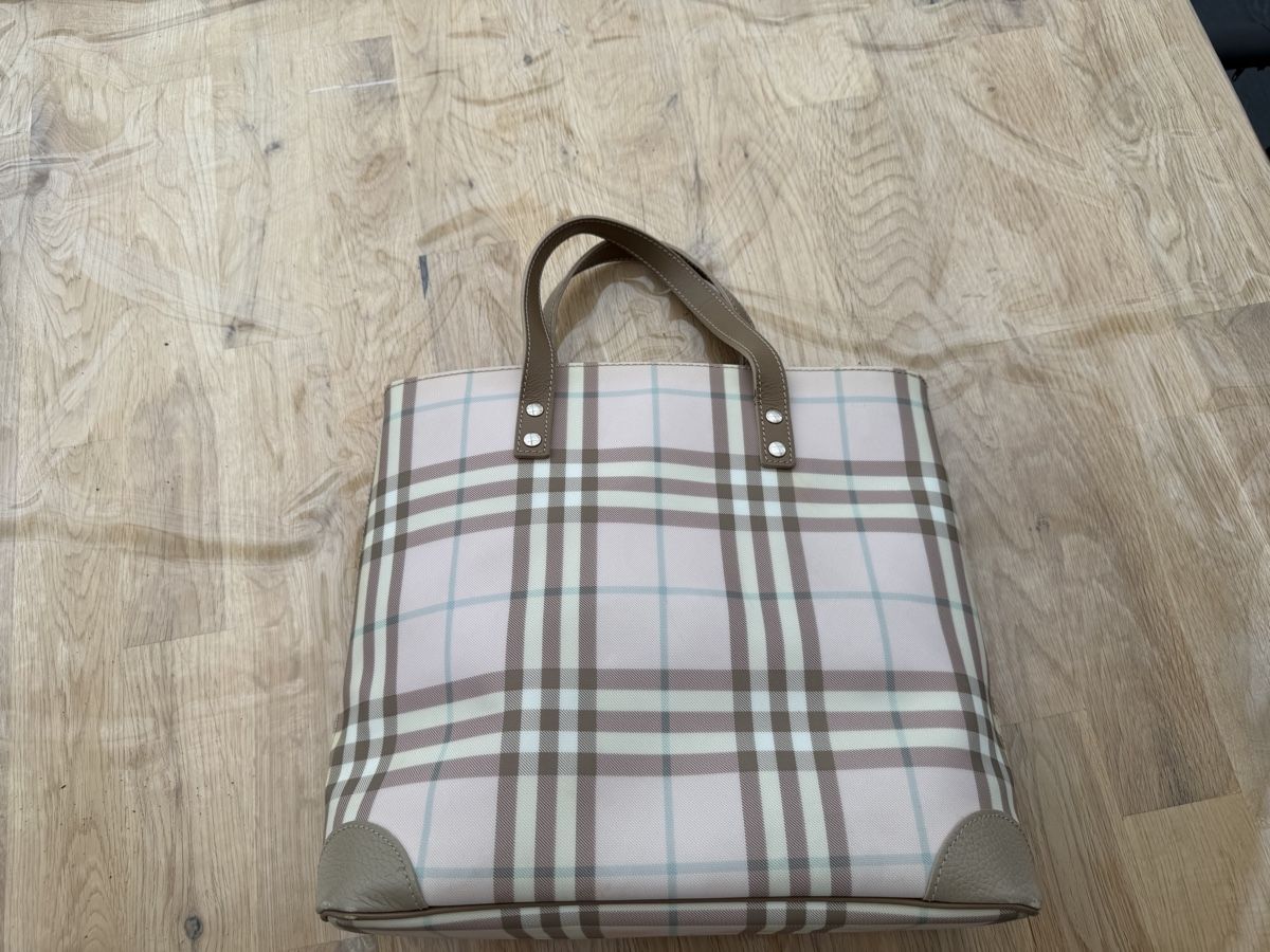 Burberry Borse da donna: Burberry Tasche – Usato da Rupperswil venduto da Maddl85