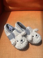 🐑Süsse Baby Hausschuhe, Grösse 21,  warm